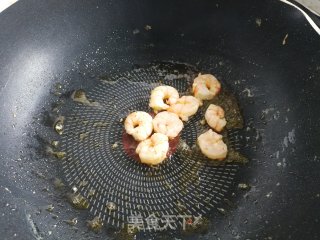 秋葵虾仁鸡蛋炒饭的做法步骤：6
