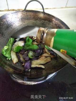 青椒炒茄子的做法步骤：6