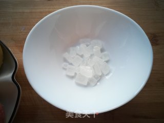 秋果糖水的做法步骤：2
