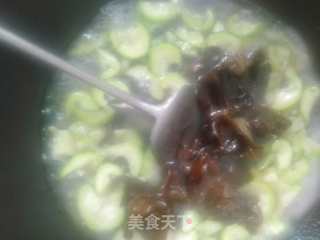 丝瓜肉丝汤的做法步骤：6