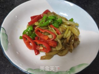 双椒蒜炒芋蒙的做法步骤：6
