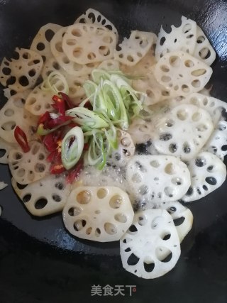 葱丝炒藕片的做法步骤：4