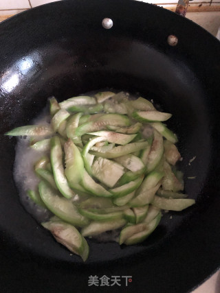 白油丝瓜的做法步骤：4