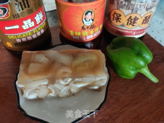 辣拌皮冻的做法步骤：1