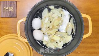 猪脚姜醋蛋丨女人无法抗拒滋补佳品！！的做法步骤：2