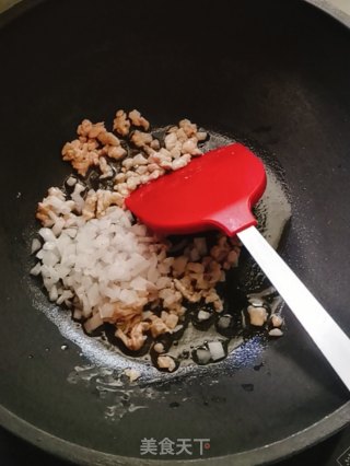 肉末虾酱炒米粉的做法步骤：6