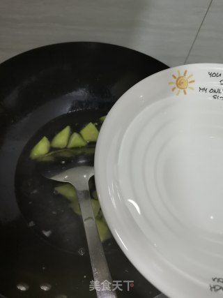 丝瓜枸杞蛋汤的做法步骤：3