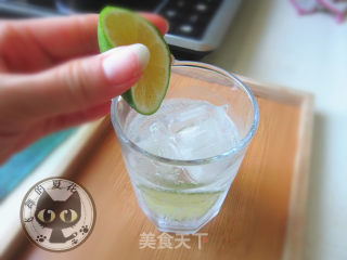 青柠特调冰咖的做法步骤：5