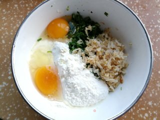 韭菜鸡蛋饼的做法步骤：2