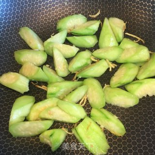丝瓜豆皮火腿汤的做法步骤：4