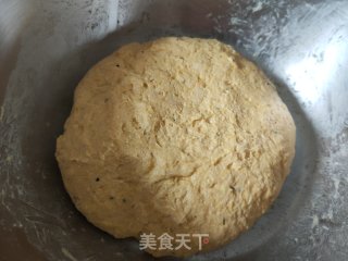 南瓜花卷的做法步骤：4
