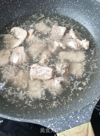 “荤菜”姬松茸烧排骨的做法步骤：4