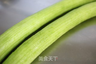 丝瓜干贝汤的做法步骤：3