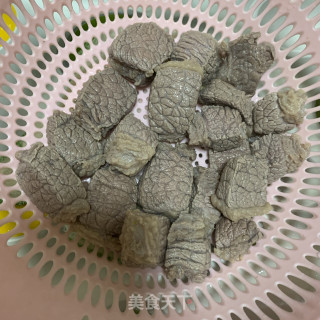 不加一滴水的番茄焖牛肉的做法步骤：4