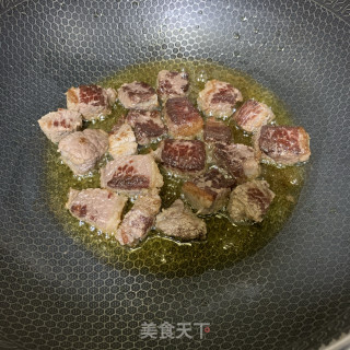 不加一滴水的番茄焖牛肉的做法步骤：9