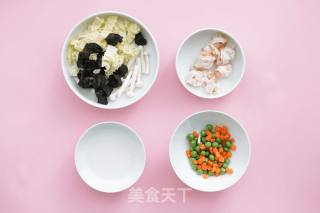 什锦虾仁两面黄的做法步骤：1