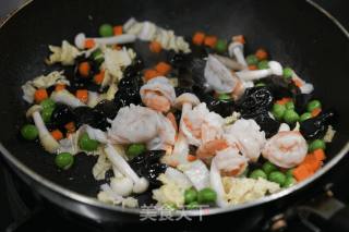 什锦虾仁两面黄的做法步骤：4
