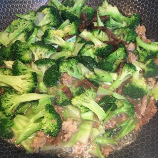 肉末鸡枞菌烧西兰花的做法步骤：6