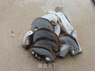 海带芽松茸豆腐清汤的做法步骤：4