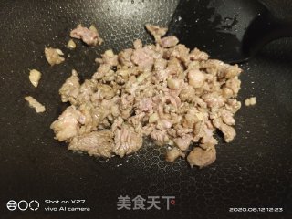 洋葱韭苔炒牛肉的做法步骤：4