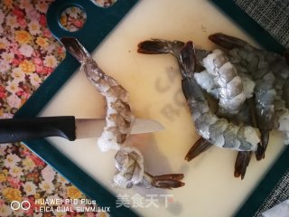 菠萝炒虾球的做法步骤：4