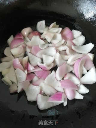 圆葱炒牛肉的做法步骤：3