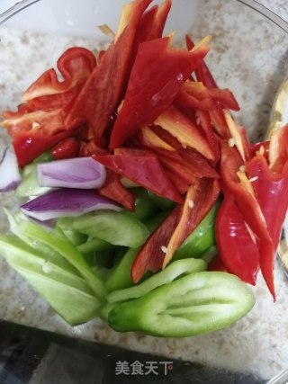 双椒炒牛肉的做法步骤：4