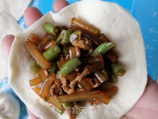 豇豆粉条鸡蛋素煎包的做法步骤：6