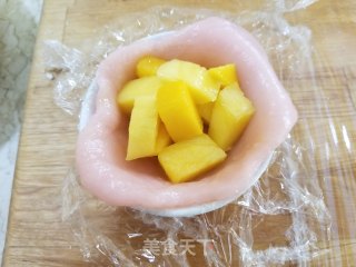 芒果糯米糍的做法步骤：11