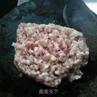 蟹粉狮子头的做法步骤：1