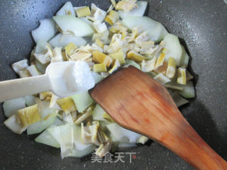 羊尾笋炒节瓜的做法步骤：8