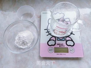 日式维也纳豆沙面包的做法步骤：1