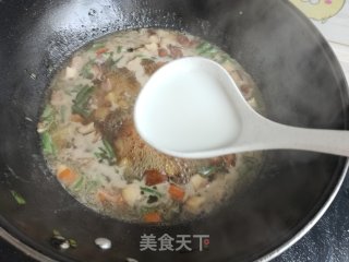 香菇肉丁时蔬卤的做法步骤：16