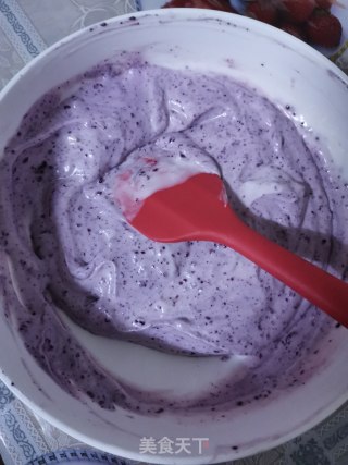 蓝莓慕斯的做法步骤：3