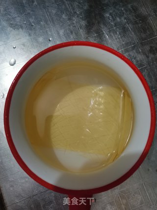 蓝莓慕斯的做法步骤：4