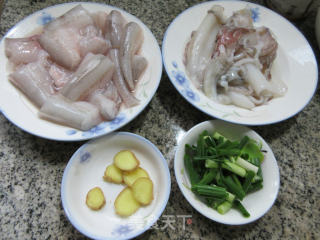 虾潺与鱿鱼的做法步骤：1
