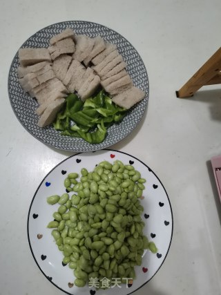 魔芋烧毛豆的做法步骤：2