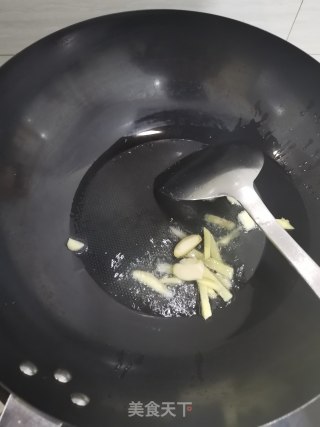 腊肉烧茄子的做法步骤：3