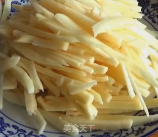 爽脆藕条的做法步骤：1