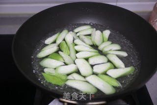 无油丝瓜虾仁汤的做法步骤：5