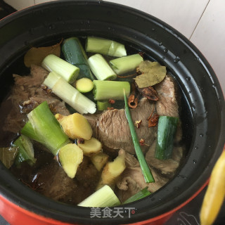 “荤菜”酸豆角卤驴肉的做法步骤：9