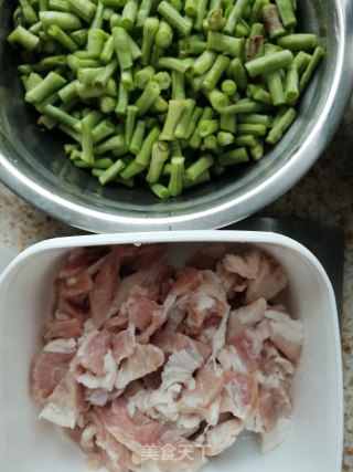 豇豆烧肉的做法步骤：3
