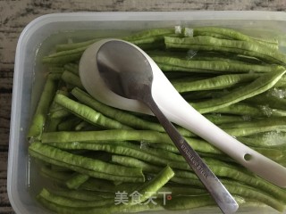 腌酸豆角的做法步骤：8
