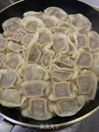 煎饺的做法步骤：4