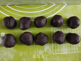 豆沙卷面包的做法步骤：10