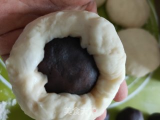 豆沙卷面包的做法步骤：12