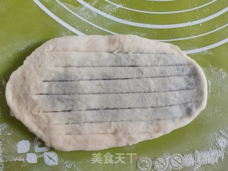 豆沙卷面包的做法步骤：16