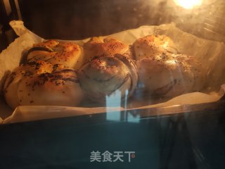 豆沙卷面包的做法步骤：22