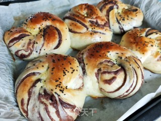豆沙卷面包的做法步骤：24