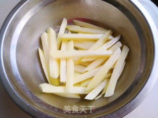 炸薯条的做法步骤：5